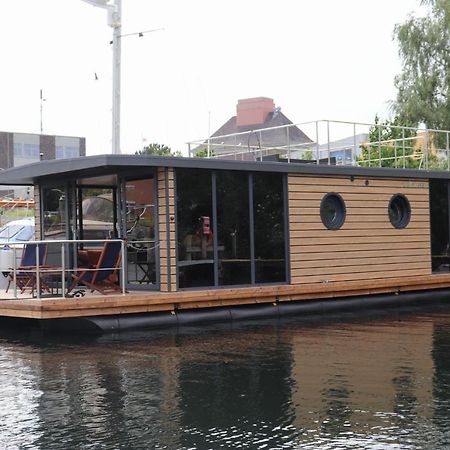ホテル Hausboot Lina In フレンスブルク エクステリア 写真