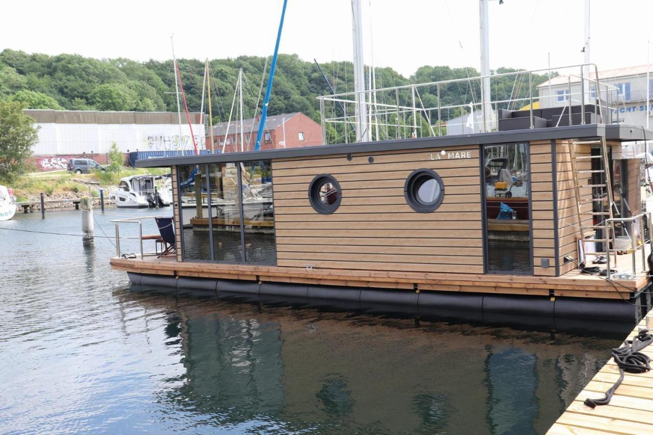ホテル Hausboot Lina In フレンスブルク エクステリア 写真
